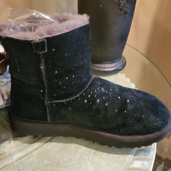 Ugg Classic Mini Stargirl Bow Women's Boots  S/N 1098475 #116 - Picture 6 of 13